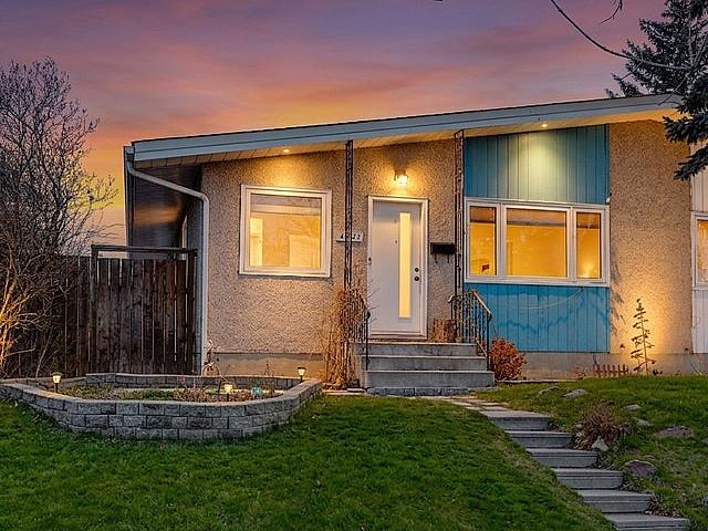Price Drop! Freshly Updated 4 Bed Greenview Home For Sale
