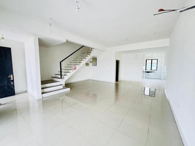 Price reduce Double Storey Terrace House NADIRA 3Bandar Bukit Raja