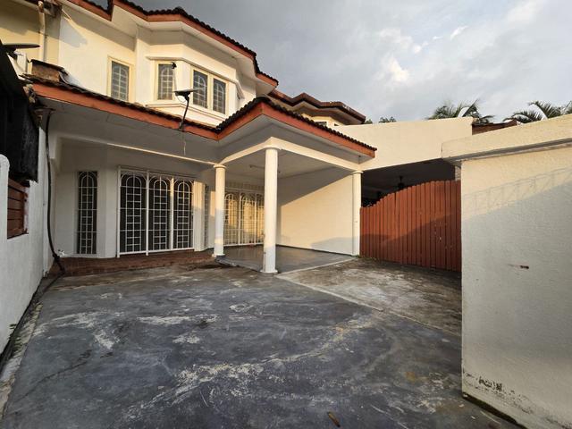 Price reduce Double Storey Terrace House Jalan Paladium Seksyen 7