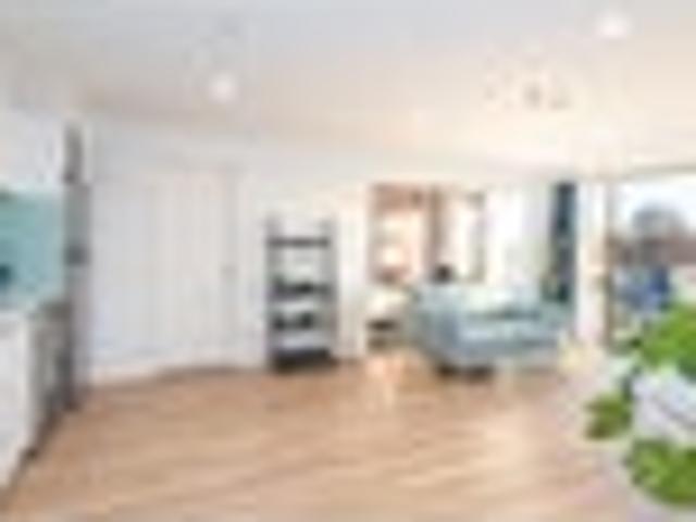 Priced Deadline $509,000 Walk to Work