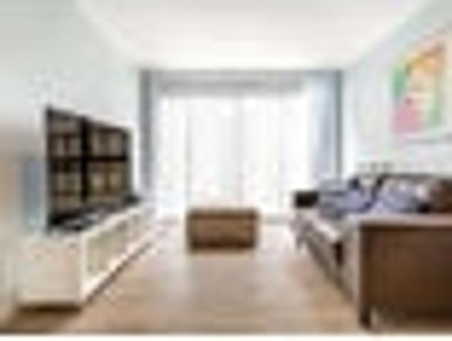 Urban Oasis 2 Bdrm with Parking in New market