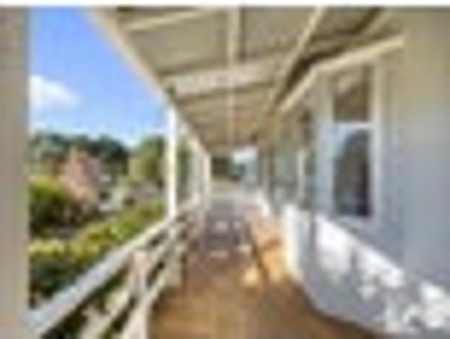 Freehold priced to sell in perfect location