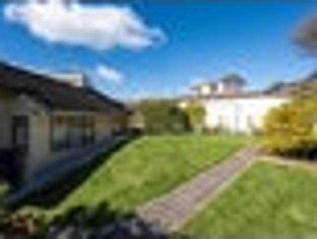 Priced to Sell – Owners Relocating to Australia