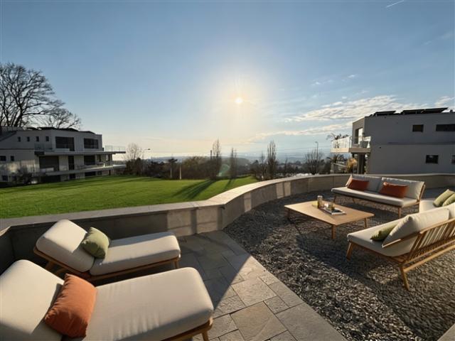PRILLY – NEUE 4,5 ZIMMER WOHNUNG – SEEBLICK UND GARTEN MIT 246 M²