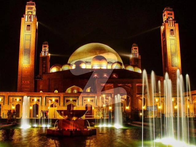 Prim 10 Commercial Plot Sale In Touheed Block Bahria Town Lahore