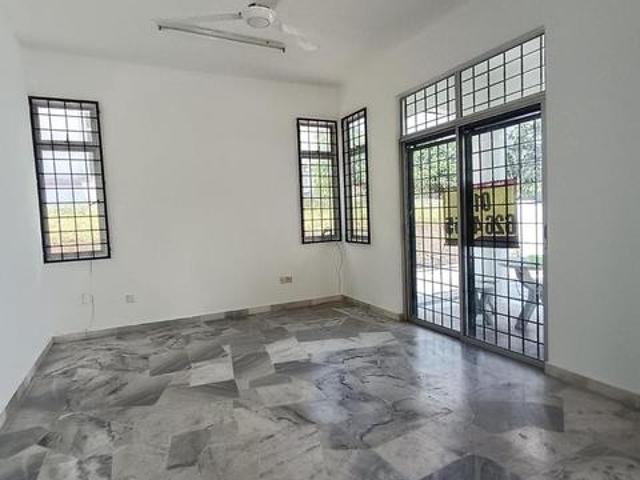 Prima Beruntung Bungalow Anggerik Spacious Prime Area Below Value