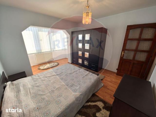 Prima închiriere Apartament 3 camere decomandat