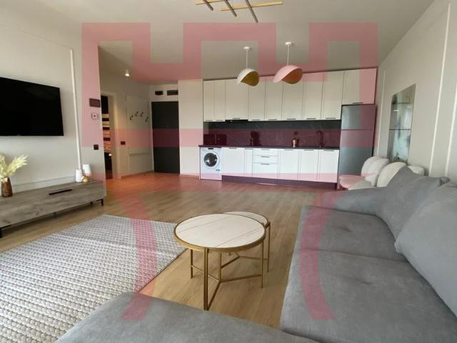 Prima inchiriere apartament 2 camere garaj zona The Office Record
