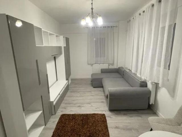 Prima inchiriere! Apartament de inchiria 2 camere decomandat zona Poitiers