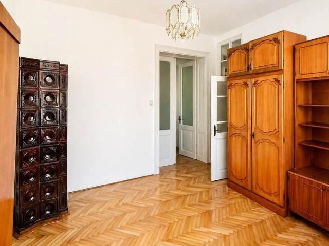 Prima inchiriere! Apartament semidecomandat 4 camere, Gruia!