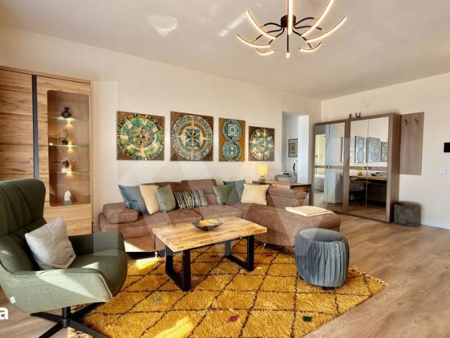 Prima inchiriere | Apartament superb 2 camere | balcon mare + parcare