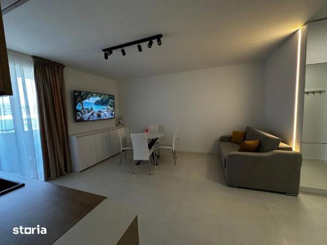 Prima inchiriere! Apartament ultrafinisat cu 2 camere, Zona VIVO