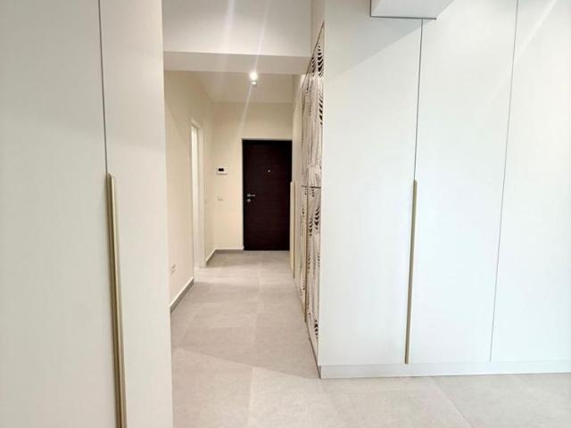 PRIMA INCHIRIERE, APARATMENT CU 2 CAMERE, COMPLET MOBILAT, UNIREA TOWERS