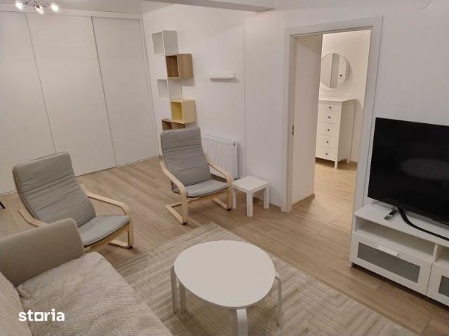 Prima inchiriere bloc nou