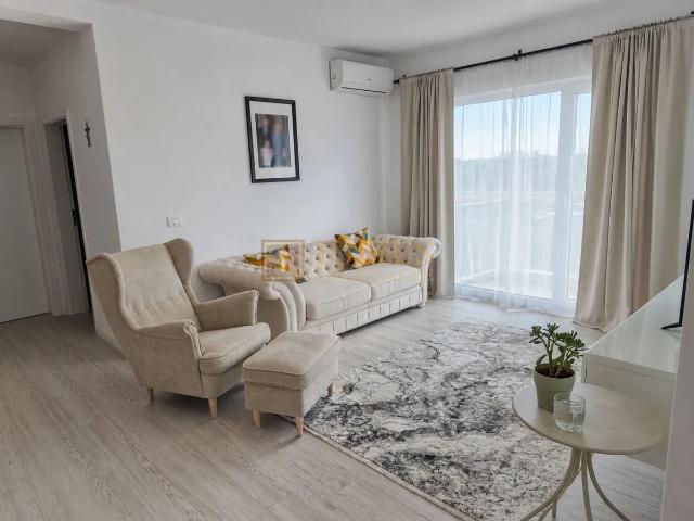 Prima inchiriere| 2 camere| zona Mehala/ Torontalului| loc de parcare| balcon