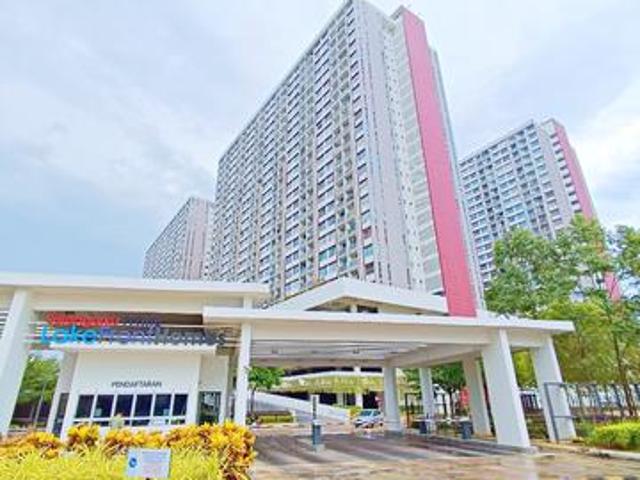 PRIMA Lakefront Homes Cyberjaya Great Location with 2 Car Park
