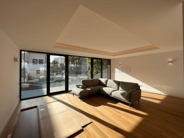 Primaverii 4 room apartment modern furnished building 2022