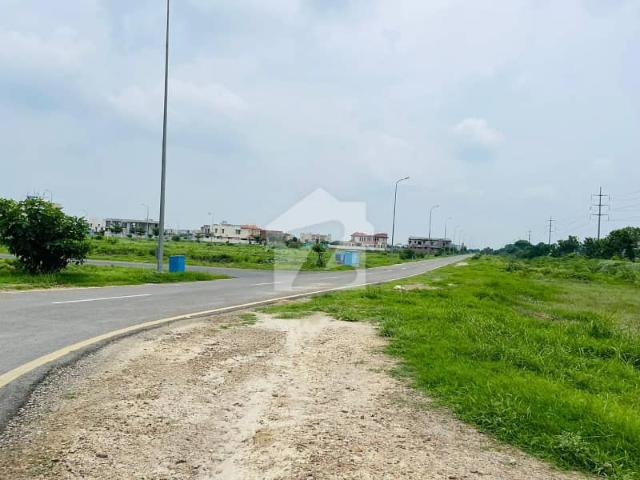Prime 6.25 Acres Land For Sale Near Barki Road & BRB Canal Direct Access, Ideal Location Near Royal Palm Farmhouse Society