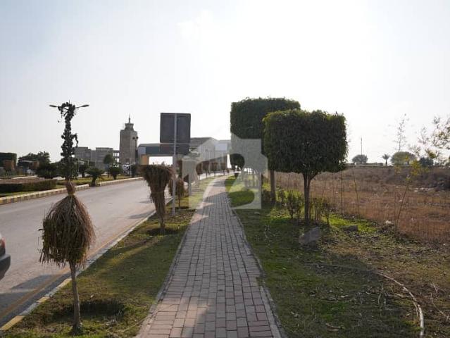 Prime 10 Marla Boulevard Back Open Plot for Sale in Bahria Enclave, Sector F 1, Islamabad