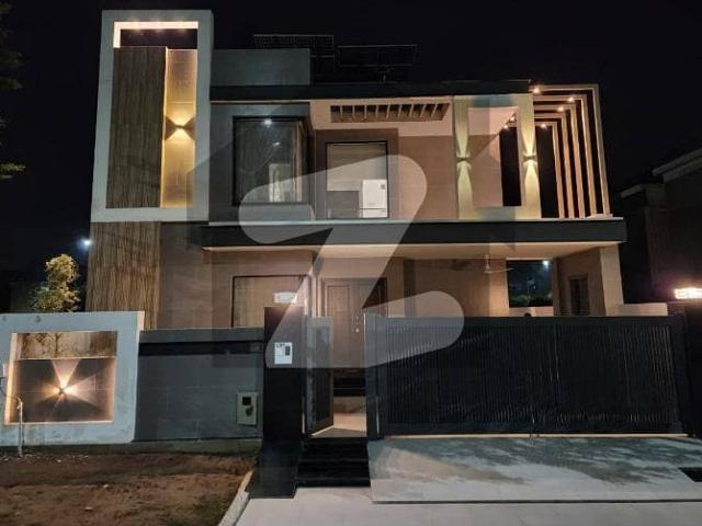 Prime 10 Marla House For Sale In Park View City, Lahore