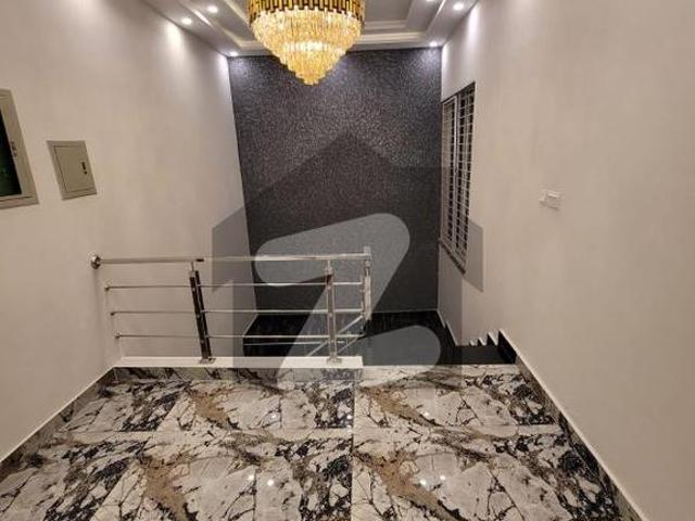 Prime 10 Marla House For Sale In Park View City, Lahore* Park View City
