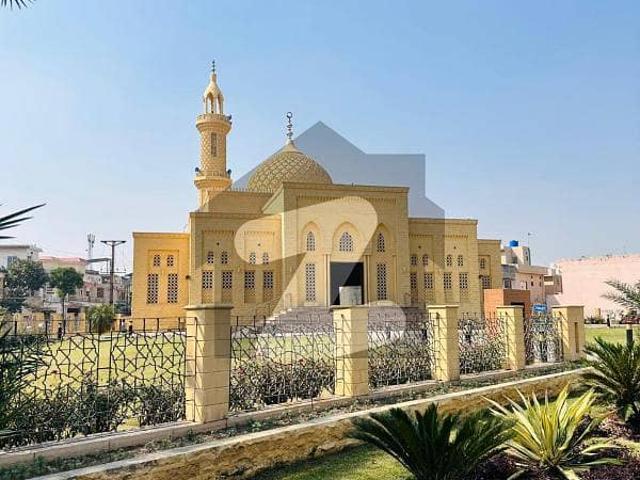 Prime 10 Marla Plot For Sale In Park View City, Lahore
