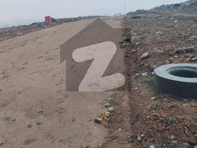Prime 10 Marla Plot In Gulberg Residentia A Premium Executive Block, 3 Years Installment Plain