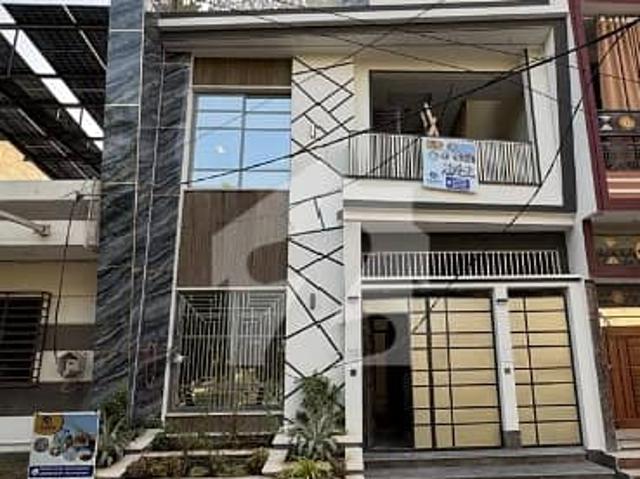 Prime 120 Yards Bungalow On 40 Feet Wide Road For Sale