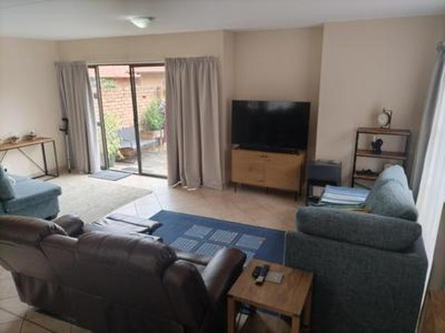 prime 3 bedroom double garage marula.