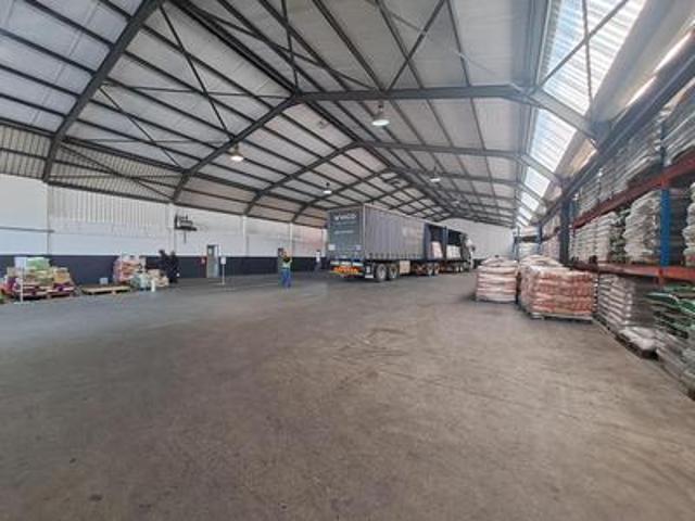 prime 3,170m² industry area warehous.
