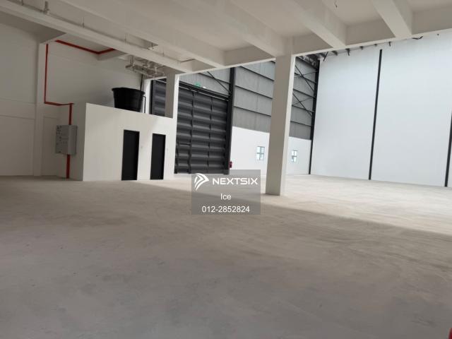Prime Town Area Location！！！ Big Land Size！！！ Big Built Up！！！ High Exposure！！！ Super Rare Unit！！！
