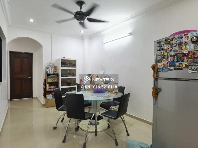 Prime Town Area Location！！！ Big Land Size！！！ Big Built Up！！！ High Exposure！！！ Super Rare Unit！！！