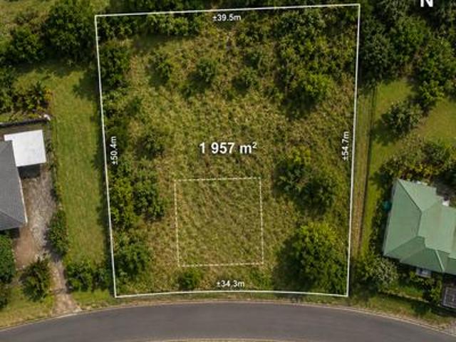 prime vacant stand in coastal umtentweni