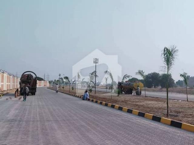 Prime West Open 400 Sq Yards Plot For Sale | Near Main Road |