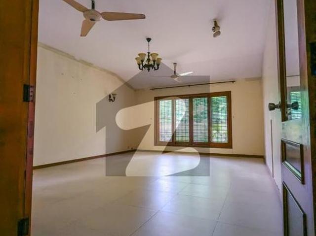 Prime West Open 500 Yard Bungalow For Sale | Near Hilal park | DHA Phase 6
