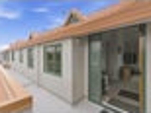 Prime Apartment Coastal Living !