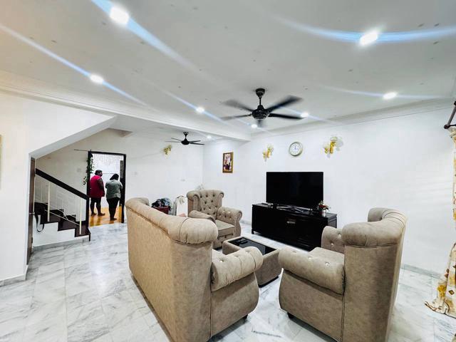 Prime Area Taman Bukit Indah Ampang Selangor Terrace House For Sale