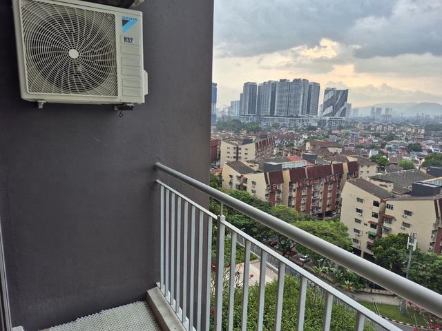 Prime area unit for rent in Setapak