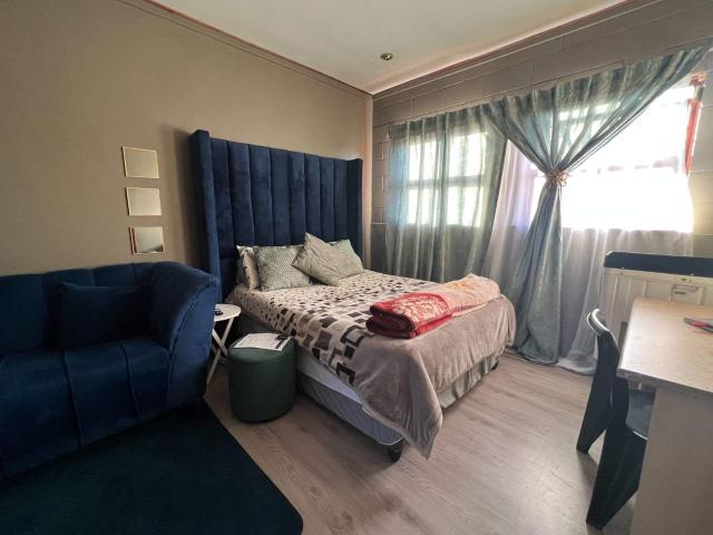 Prime Bachelor Flat in Brandwag Perfect for First Time Buyers & Investors
