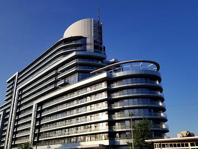 Prime Bayview Village Unit Steps To Loblaws/ttc/401/parks & More