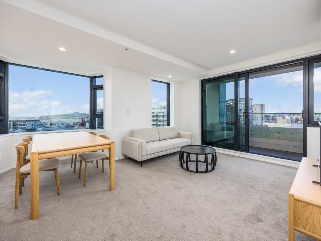 Prime City Centre Living Furnished 2 Bed Apartment with Car Park | $800 pw