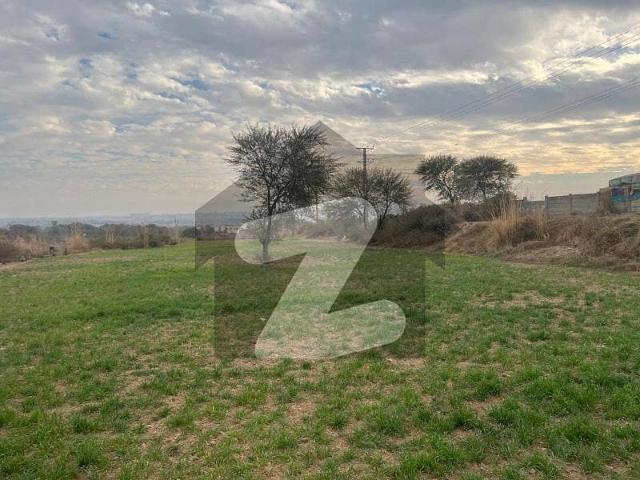 Prime Commercial Land For Immediate Sale Approx 40 Kanal