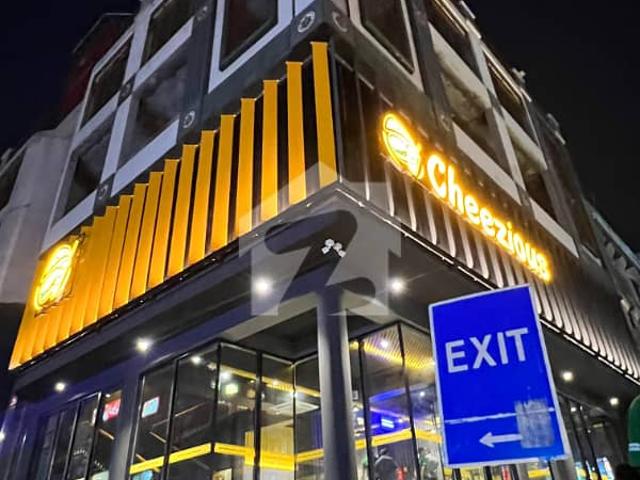 Prime Commercial Plaza For Sale In F 8 Islamabad Triple Floor, High Rental Yield