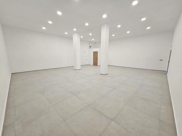 Prime Commercial Unit Ø 117 m2 tención High Ceilings tención. 117m² Mijas Costa