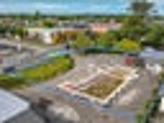 Prime corner 1,972 sq m HRZ site