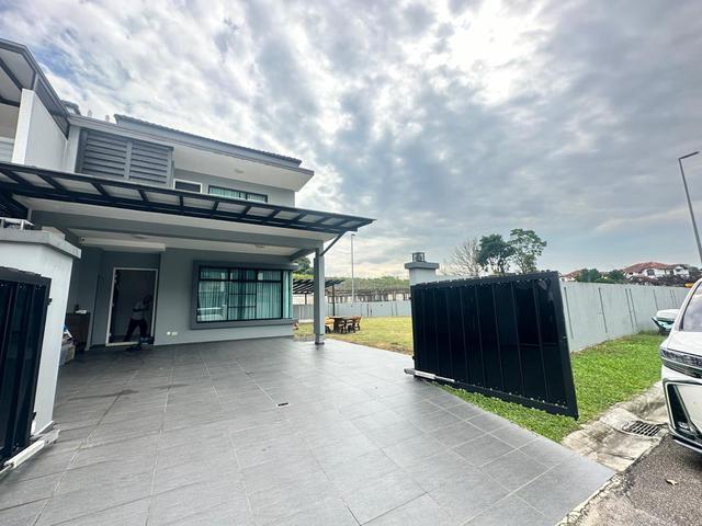 Prime Corner Lot Double Storey Terrace Tebrau Area For Rent
