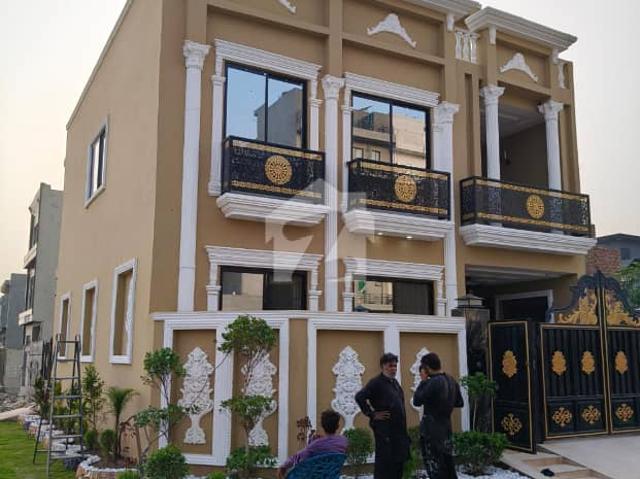 Prime Corner Location! Luxury 6 Marla Modern House In Parkview City Tulip Overseas Block