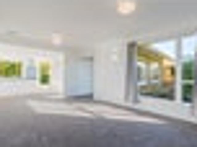 Prime Hillcrest Family Living