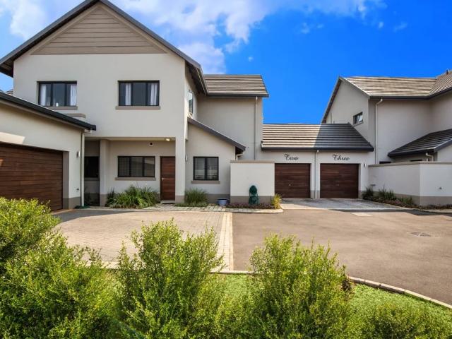 Prime Investment Opportunity: Exquisite Property in Cotswold Downs Estate Awaits