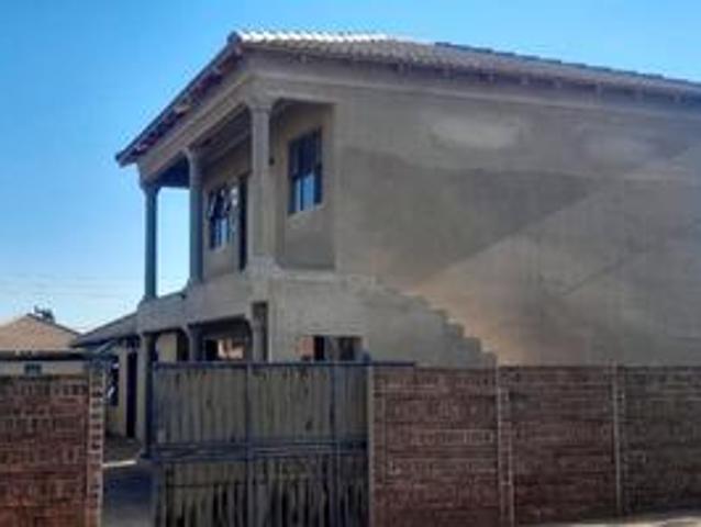 prime investment property on the mar.